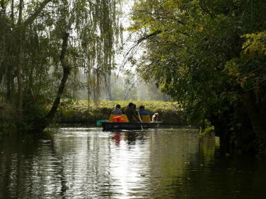 MARAIS POITEVIN EN BARQUE EN FAMILLE